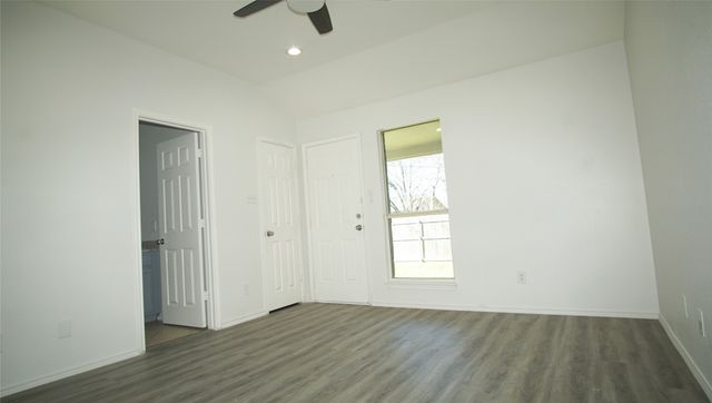 319 13th Street, Grand Prairie, TX 75051