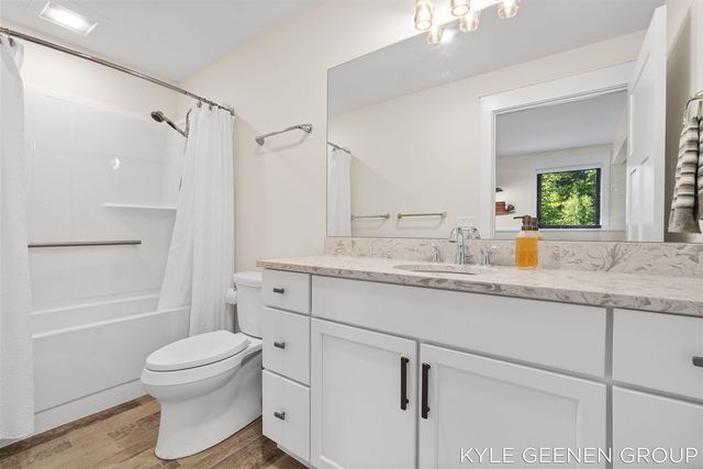 6437 Copperleaf Court 17, Holland, MI 49423