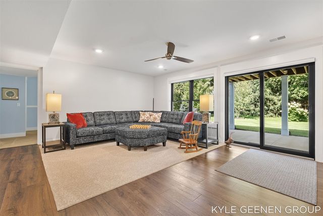 6437 Copperleaf Court 17, Holland, MI 49423