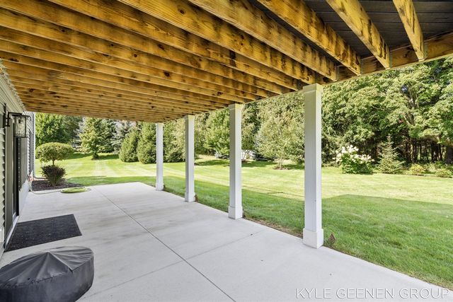 6437 Copperleaf Court 17, Holland, MI 49423