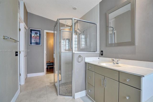 11585 N Quayside Dr, Cooper City, FL 33026