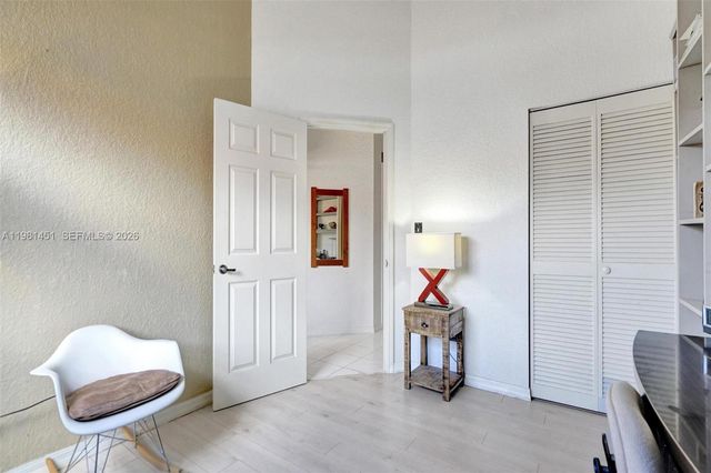 11585 N Quayside Dr, Cooper City, FL 33026