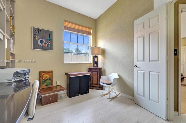 11585 N Quayside Dr, Cooper City, FL 33026