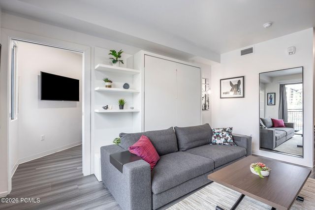 2670 W Canyons Resort Drive 202, Park City, UT 84098