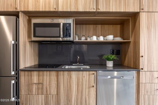 2670 W Canyons Resort Drive 202, Park City, UT 84098