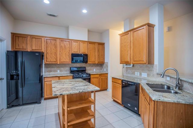 187 Fairwind Trail Dr, Conroe, TX 77385