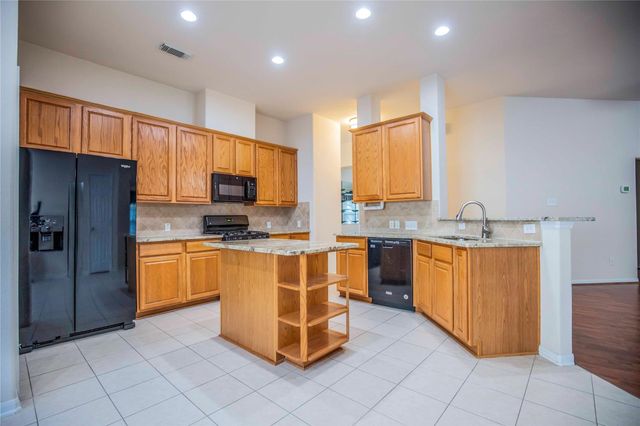 187 Fairwind Trail Dr, Conroe, TX 77385