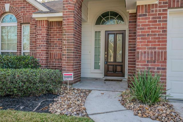 187 Fairwind Trail Dr, Conroe, TX 77385