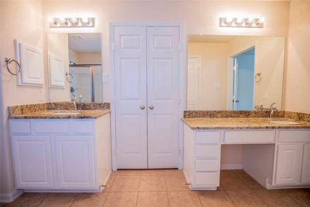 187 Fairwind Trail Dr, Conroe, TX 77385