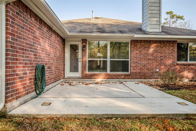 187 Fairwind Trail Dr, Conroe, TX 77385