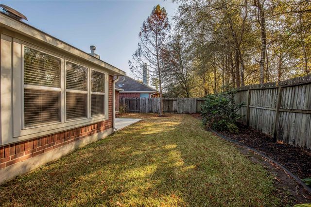 187 Fairwind Trail Dr, Conroe, TX 77385