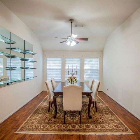 187 Fairwind Trail Dr, Conroe, TX 77385