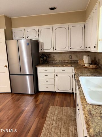816 Wedgewood Road, Johnson City, TN 37604