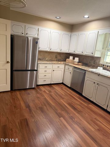 816 Wedgewood Road, Johnson City, TN 37604