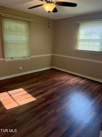 816 Wedgewood Road, Johnson City, TN 37604