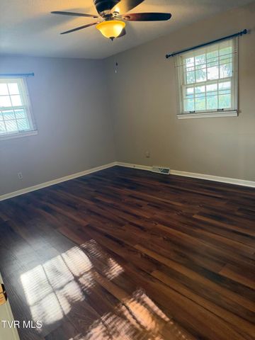 816 Wedgewood Road, Johnson City, TN 37604