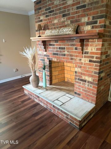 816 Wedgewood Road, Johnson City, TN 37604