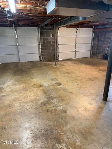 816 Wedgewood Road, Johnson City, TN 37604