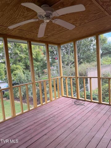 816 Wedgewood Road, Johnson City, TN 37604