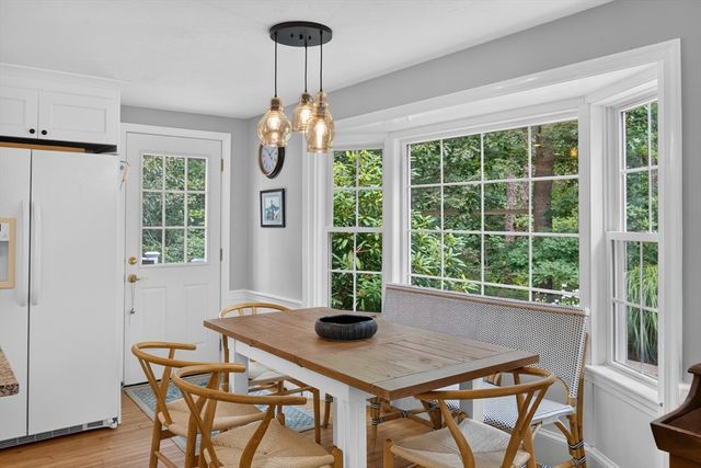 25 Marthas Ln, Harwich, MA 02645