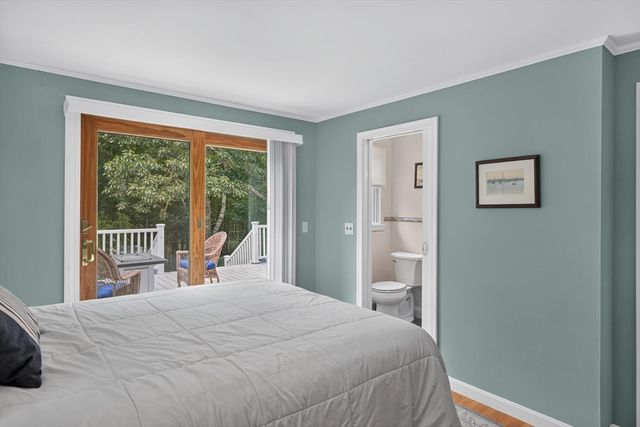 25 Marthas Ln, Harwich, MA 02645