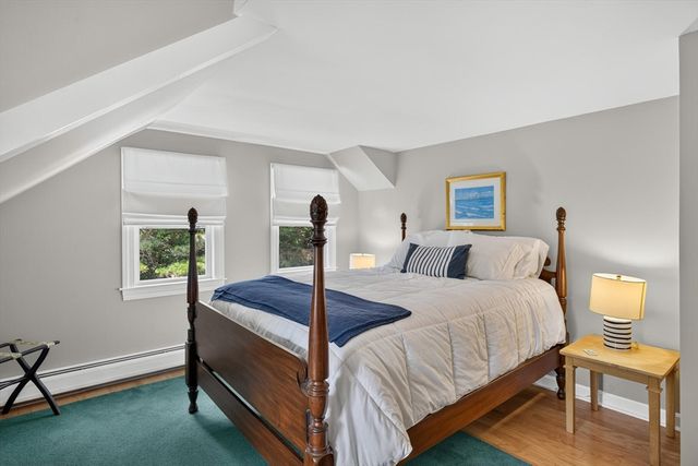 25 Marthas Ln, Harwich, MA 02645