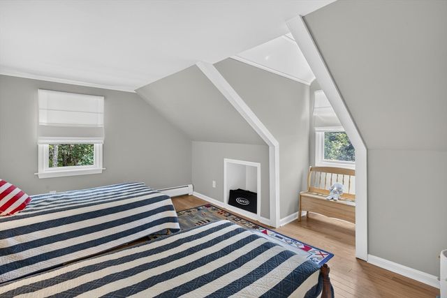 25 Marthas Ln, Harwich, MA 02645