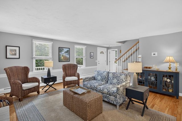 25 Marthas Ln, Harwich, MA 02645