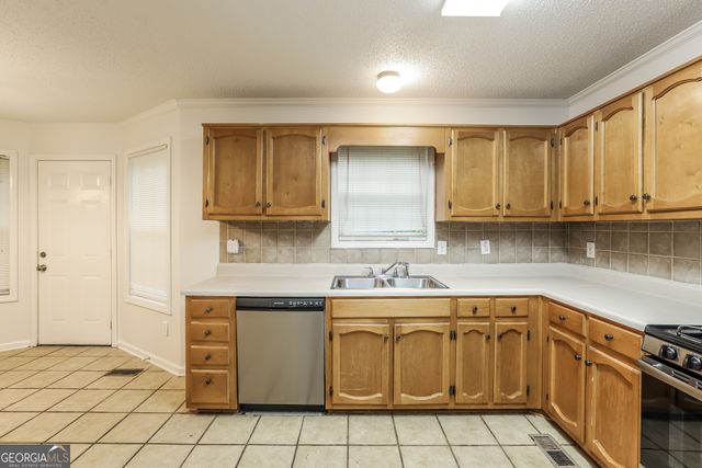 676 Angela Drive, Temple, GA 30179