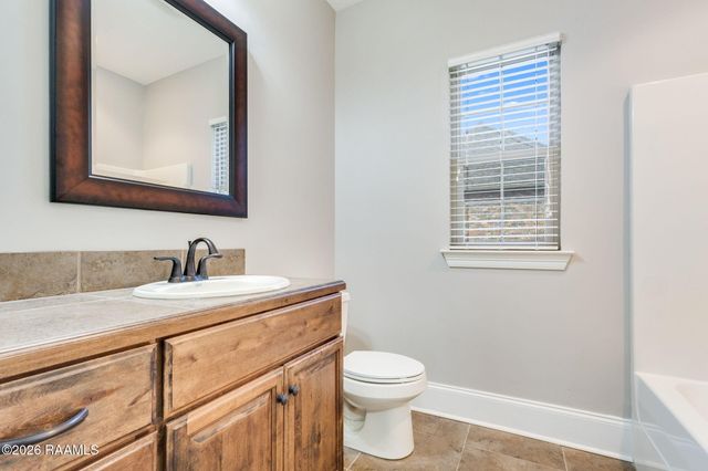 305 Valley View Street, New Iberia, LA 70563