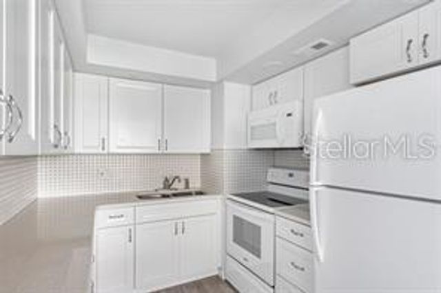 78 BOUNDARY BOULEVARD 192, Rotonda West, FL 33947