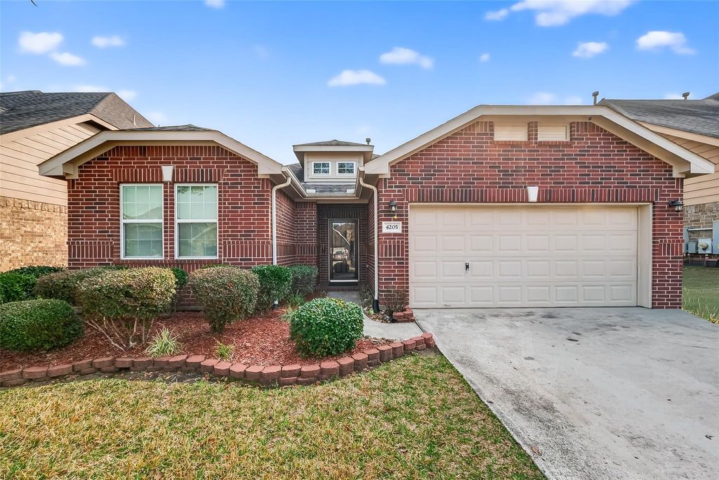 4205 Graceland Drive, Deer Park, TX 77536