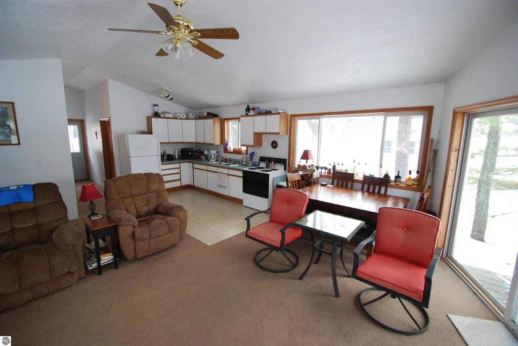 Image 10 of property listing at 2745 Horseshoe Lake Road, West Branch, MI 48661