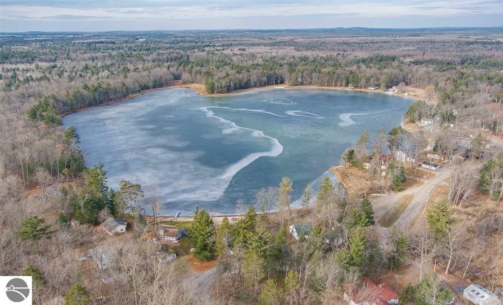 Image 19 of property listing at 2745 Horseshoe Lake Road, West Branch, MI 48661