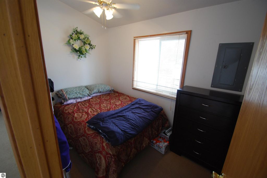 Image 4 of property listing at 2745 Horseshoe Lake Road, West Branch, MI 48661