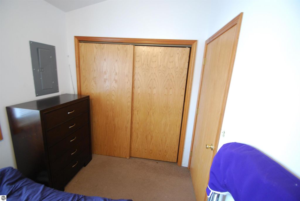 Image 5 of property listing at 2745 Horseshoe Lake Road, West Branch, MI 48661