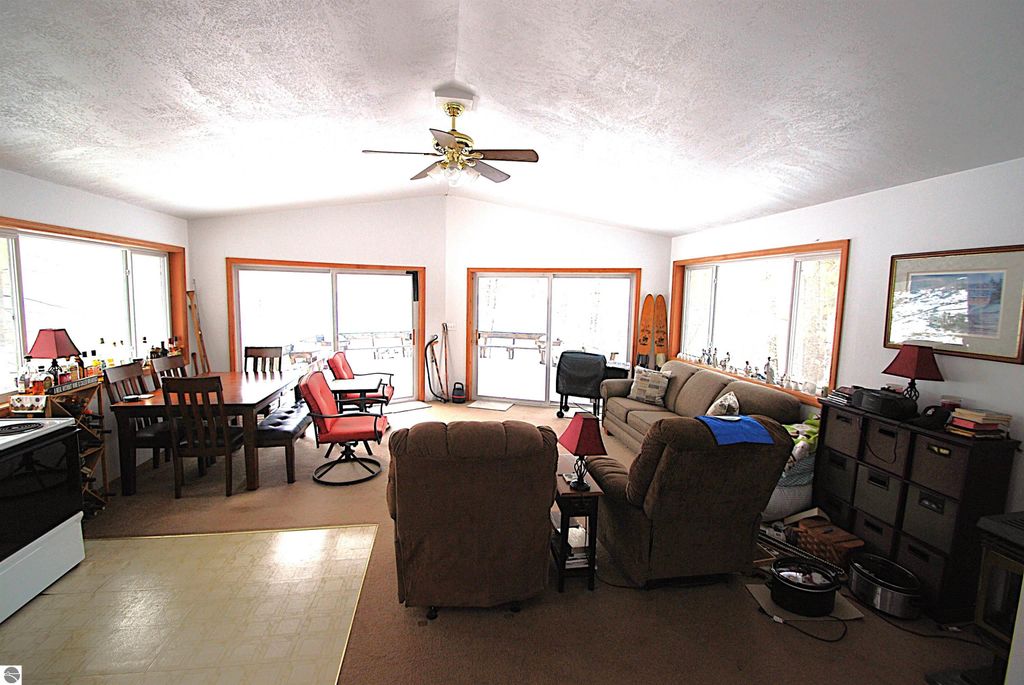 Image 7 of property listing at 2745 Horseshoe Lake Road, West Branch, MI 48661