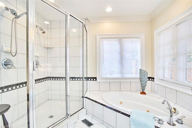 2960 Reynolds Square, Winston-salem, NC 27106