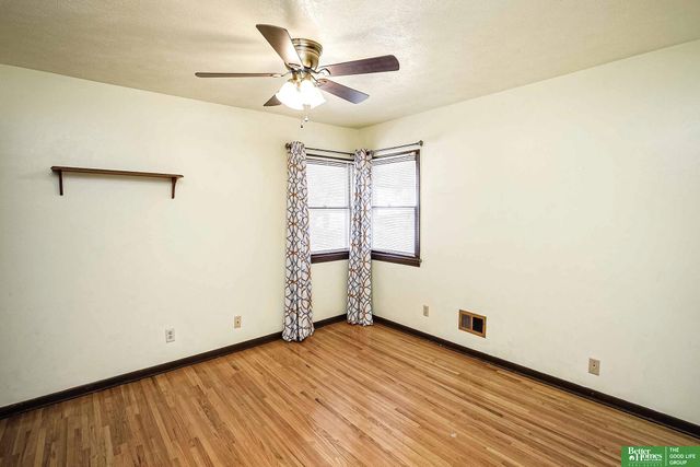 9544 Sprague Street, Omaha, NE 68134