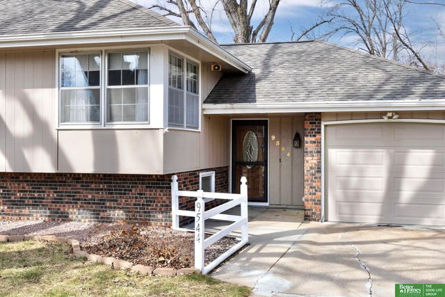 9544 Sprague Street, Omaha, NE 68134