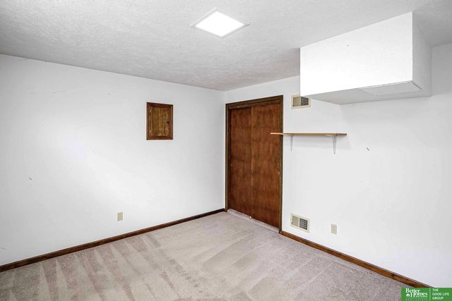 9544 Sprague Street, Omaha, NE 68134