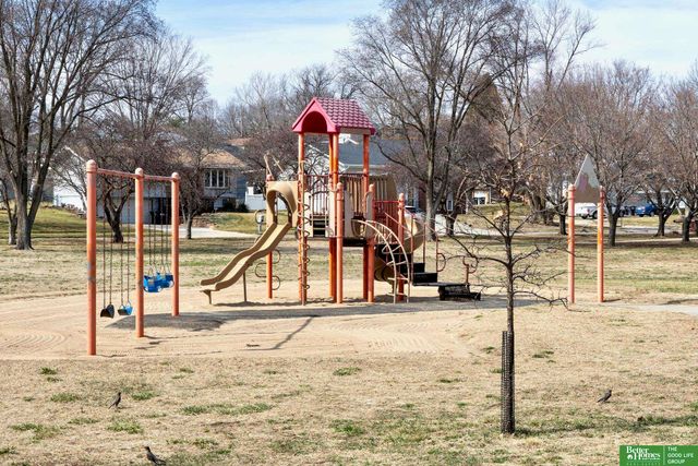 9544 Sprague Street, Omaha, NE 68134