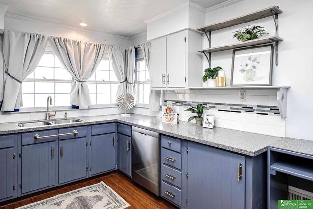 9544 Sprague Street, Omaha, NE 68134