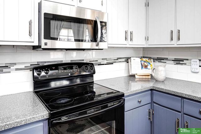 9544 Sprague Street, Omaha, NE 68134