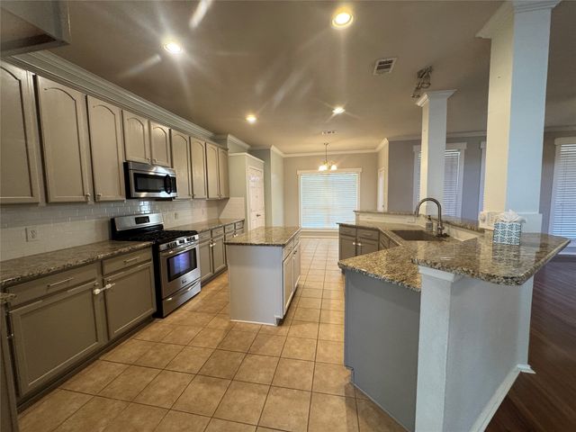 6227 Meadowcrest Lane, Sachse, TX 75048