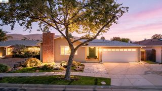 31364 Meadowbrook Ave, Hayward, CA 94544