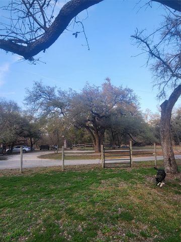 200 Little Barton DR, Dripping Springs, TX 78620