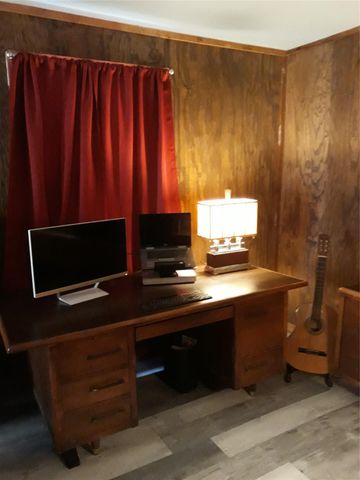 200 Little Barton DR, Dripping Springs, TX 78620