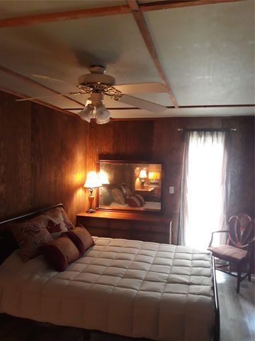 200 Little Barton DR, Dripping Springs, TX 78620