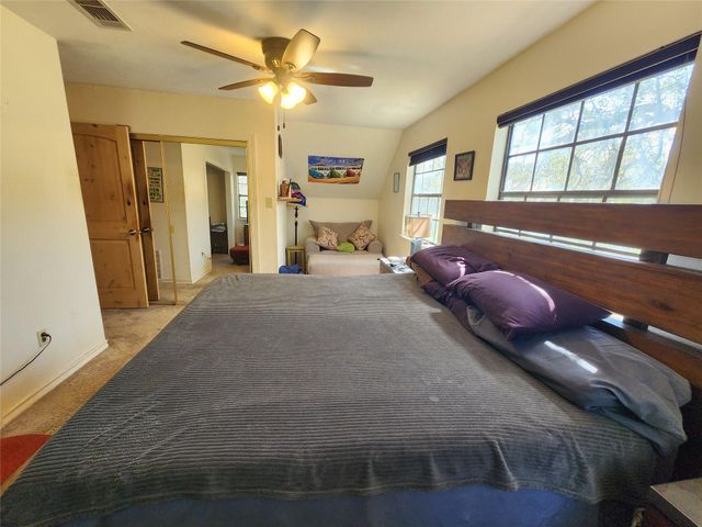 200 Little Barton DR, Dripping Springs, TX 78620